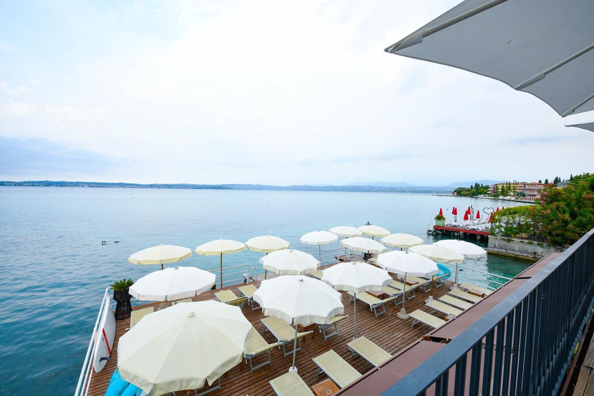 Hotel Flaminia Sirmione Exterior photo