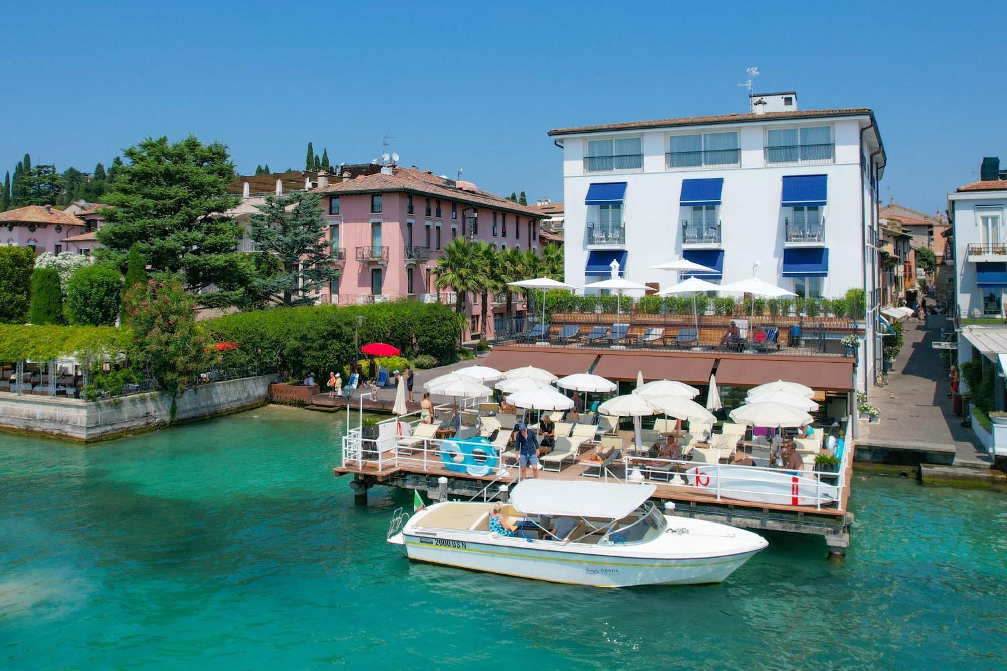 Hotel Flaminia Sirmione Exterior photo